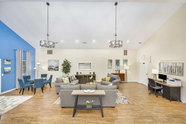 Building Photo - MAA Spring Creek