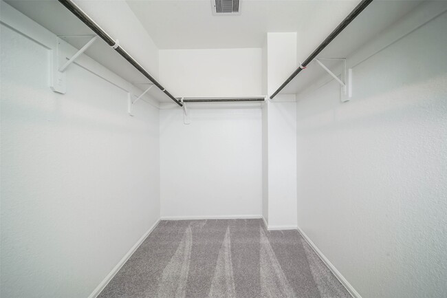 Building Photo - 2118 Fisher Bnd Dr