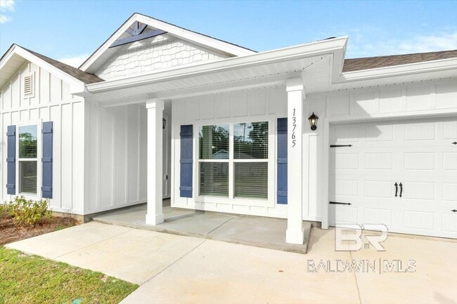 Building Photo - 13765 Shea Cir