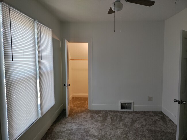 Dormitorio grande 2 - 4862 S 17th St