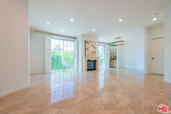 Foto del edificio - 458 N Oakhurst Dr