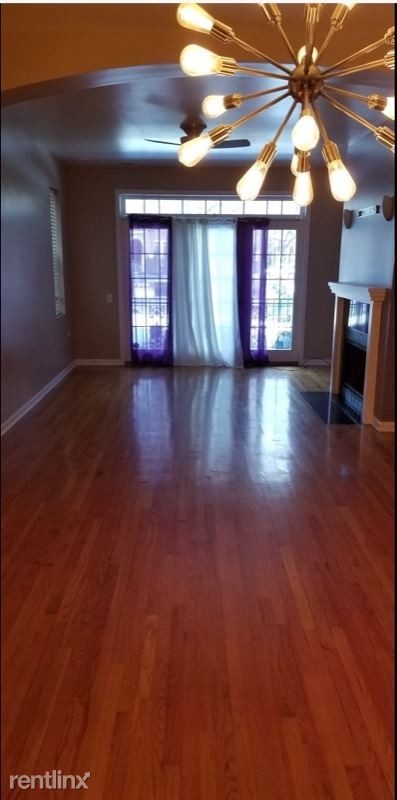 Foto del edificio - 3 br, 2 bath Condo - 4732 s drexel blvd 1s