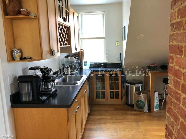 Building Photo - 1 br, 1 bath Apartment - 79 Park Ave