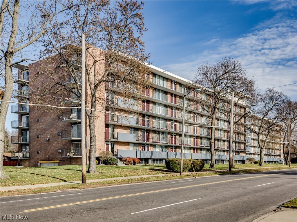 2331 E Market St Unit 420, Akron, OH 44312 Condo for Rent in Akron