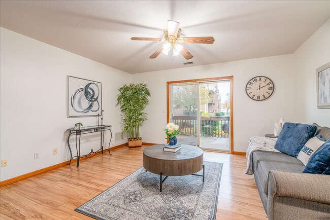 Foto del edificio - 45969 Tallgrass Ct