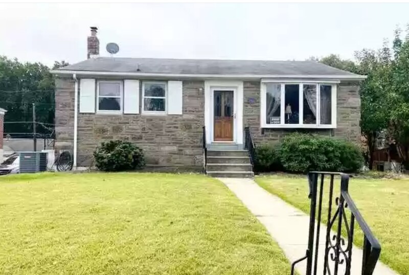 Foto principal - 7611 Brocklehurst St