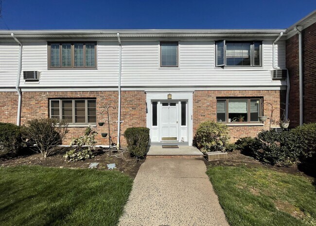 Puerta principal - 7 Troy Dr