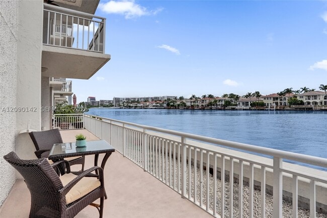 Building Photo - 1600 S Ocean Dr