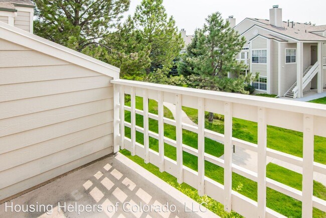 Foto del edificio - 7402 Singing Hills Dr