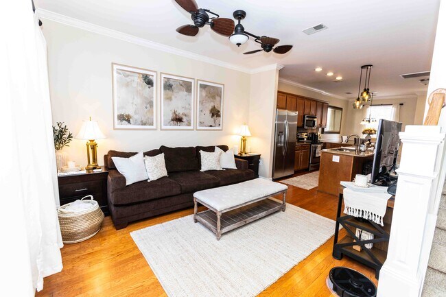 Foto del edificio - 3560 Alexandria Ave