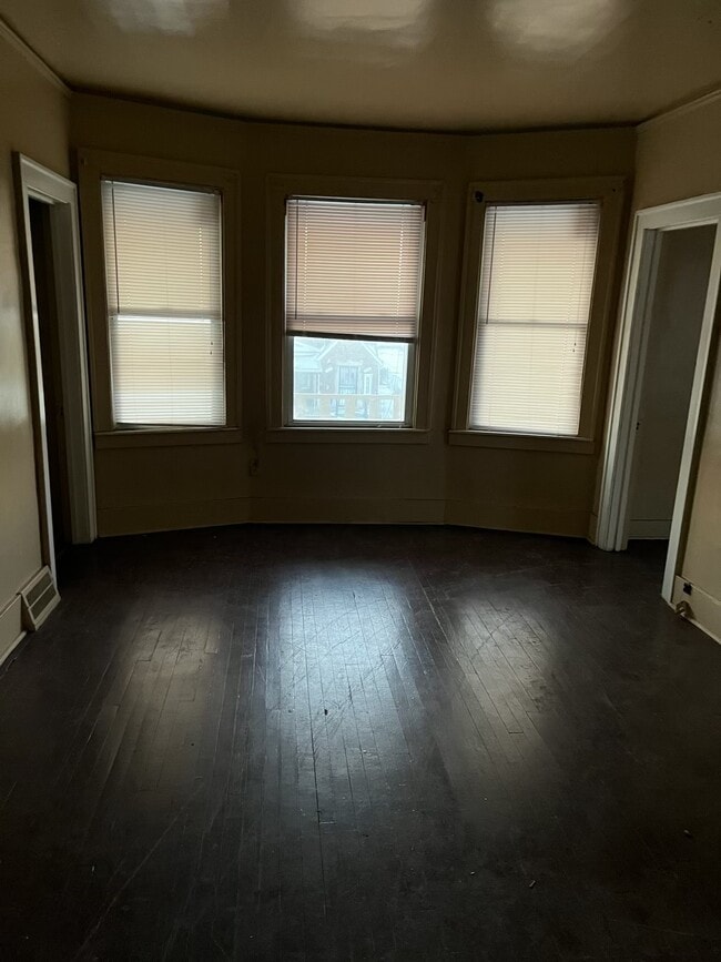 Building Photo - 15114 Holmur St