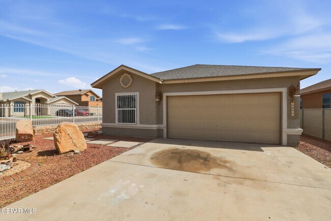 Building Photo - 13020 Stonington Ln
