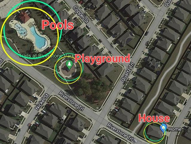 Building Photo - 924 Amber St