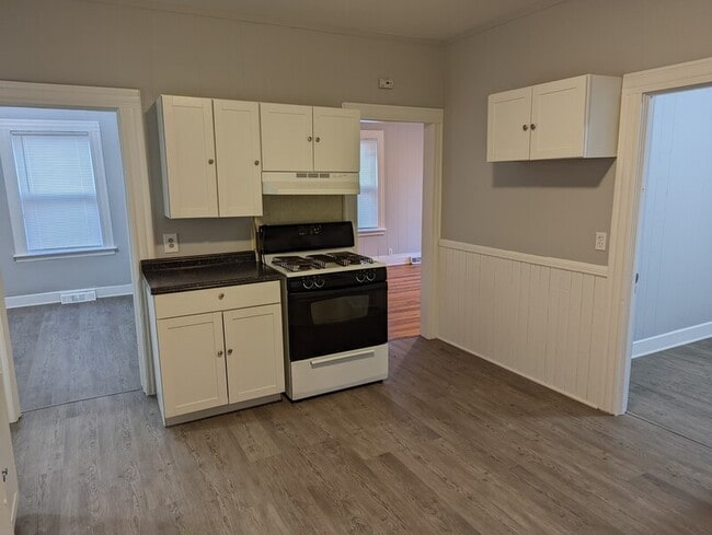 Photo - 105 Rhodes St Apartment