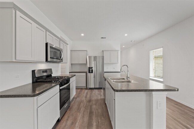 Building Photo - 5210 Twin Acorn Ct