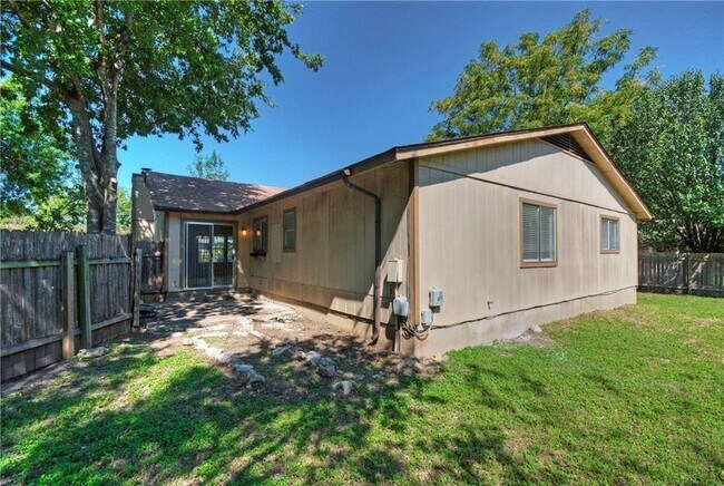 Building Photo - 11215 Slippery Elm Trail