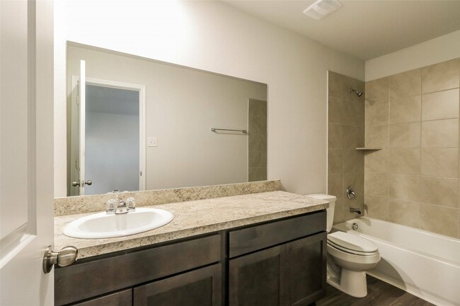 Foto del edificio - 2208 Onyx Ln