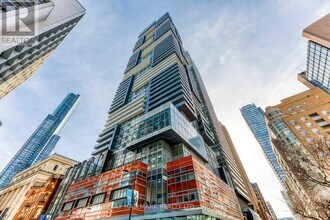Building Photo - 7 Grenville St