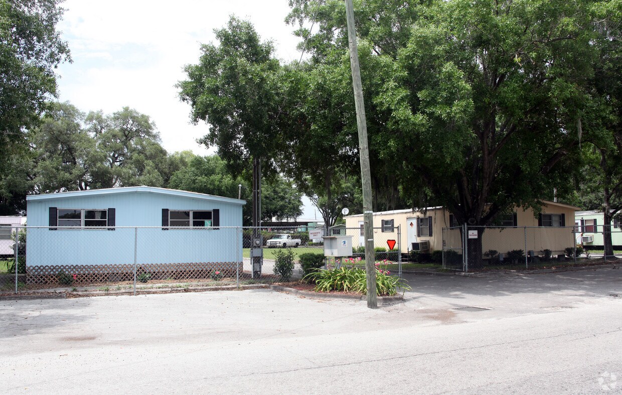 Foto principal - 1100 E 127th Ave