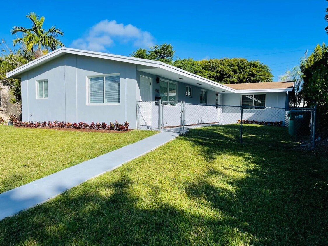 Foto principal - 1515 NE 110th St