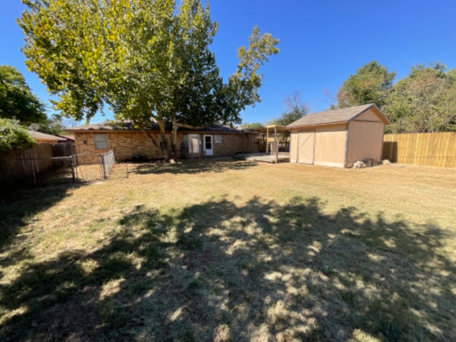 Building Photo - 4715 Catalina Dr