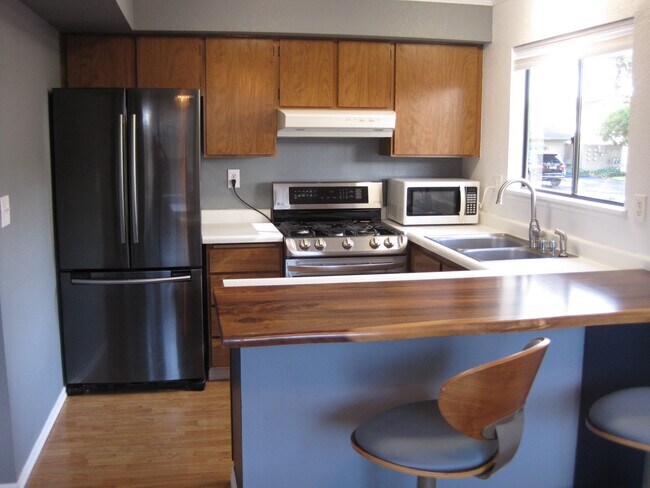 Kitchen - 134 Cypress Grove Ct