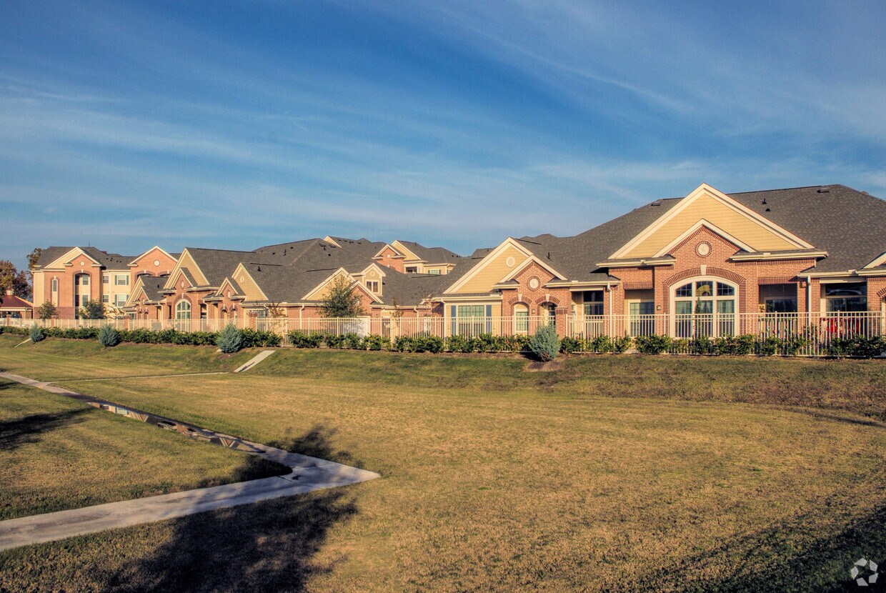 Foto del edificio - Campanile At Justice Park-Senior Community