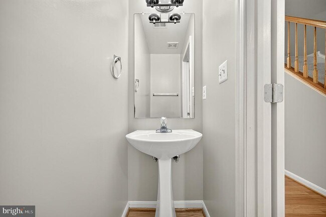 Foto del edificio - 8381 Millwood Dr
