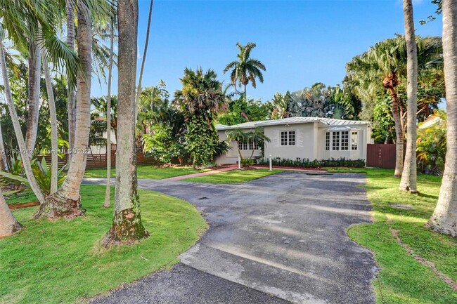 Foto del edificio - 924 Belle Meade Island Dr