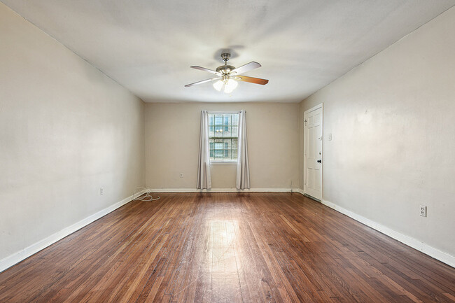 Foto del edificio - 4222 Perkins Rd