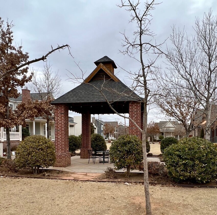 Beautiful Home on the park in Vintage Town... House Rental in Lubbock