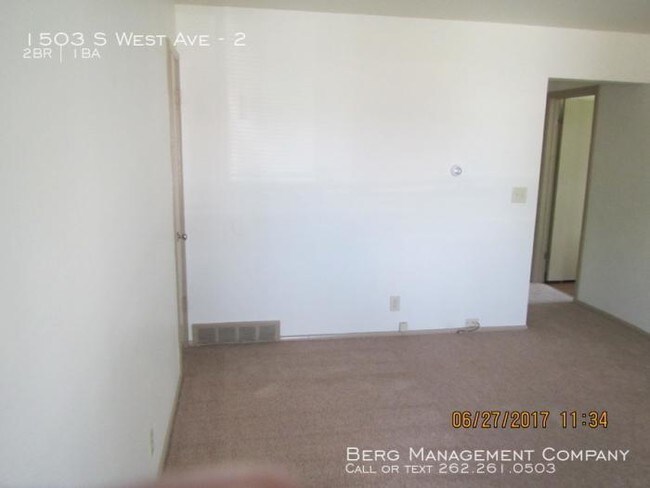 Building Photo - 2 bedroom in Waukesha WI 53189