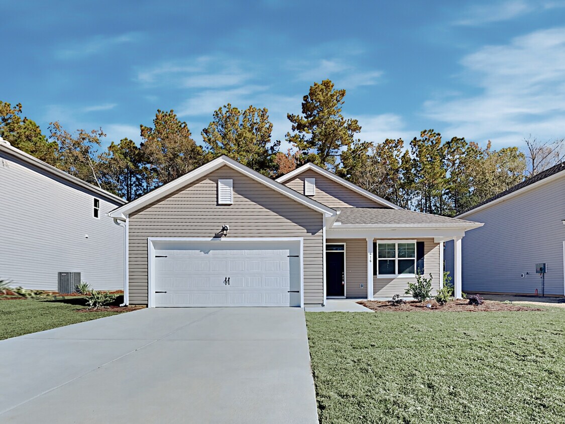 616 East Lionel Road House Rental in Moncks Corner, SC