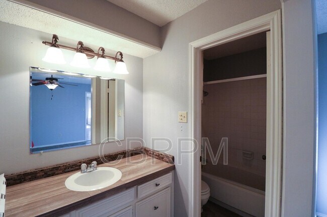 Building Photo - 5422 34th St