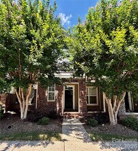 Building Photo - 121 Walnut Cove Dr