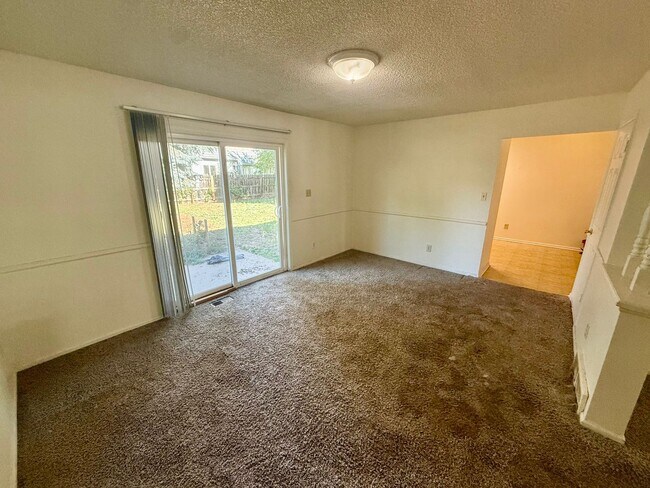 Building Photo - Spacious 4 Bed, 2.5 Bath Home in Fort Collins