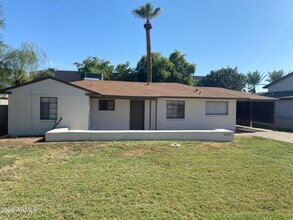 Building Photo - 3207 E Medlock Dr