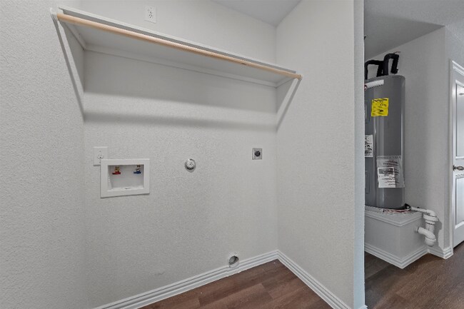 Foto del edificio - 2408 McKenzie Ave