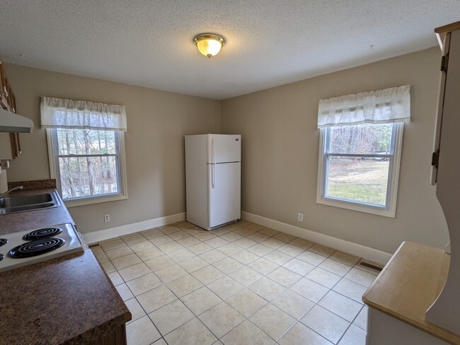 Building Photo - 718 Dogwood Hill Ln