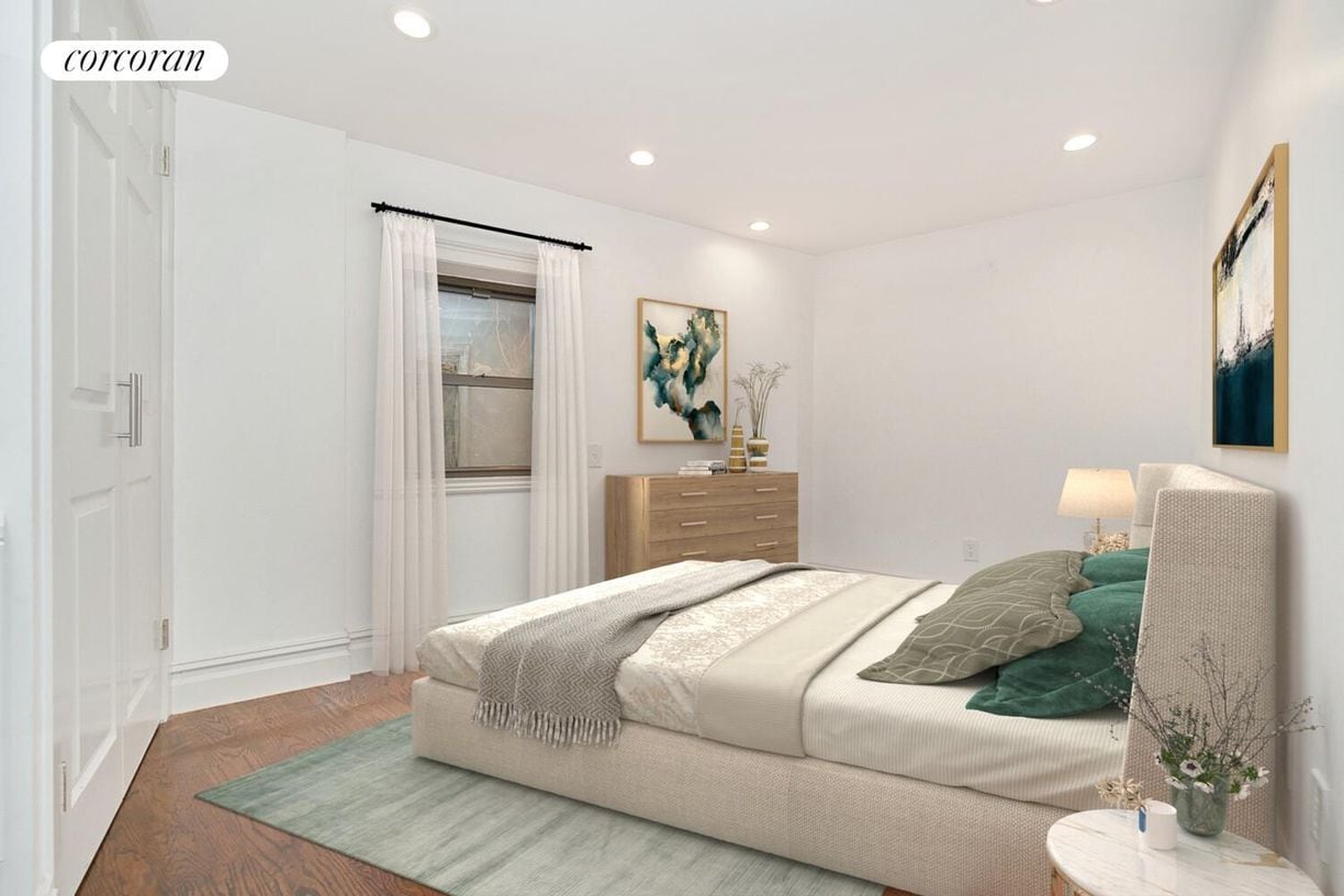 Foto principal - 226 W 13th St