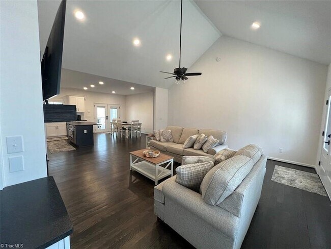 Foto del edificio - 3471 Grange Hall Rd