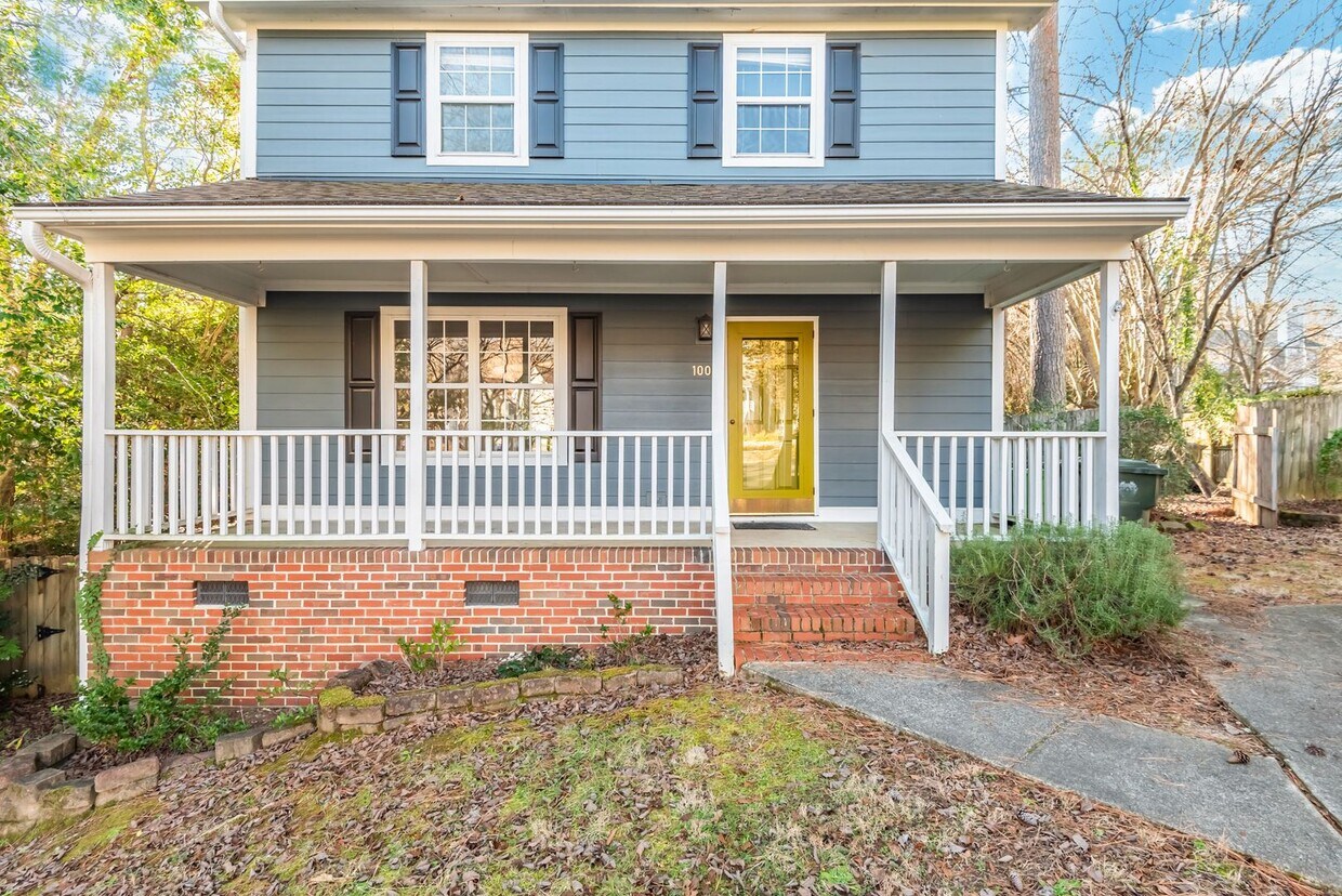 Foto principal - 3-Bedroom Home Close to Downtown and NCSU!