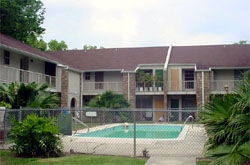 Piscina - Oakwood Apartments - No Availability