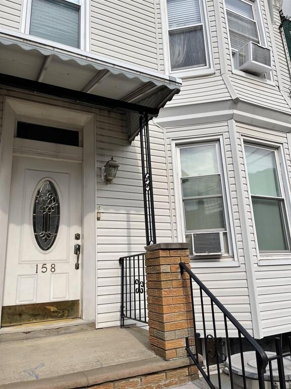 Primary Photo - 158 Hopkins Ave