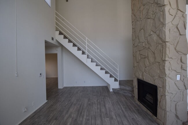 Foto del edificio - 11315 Moorpark St