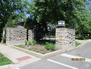 Building Photo - 9538 S Princeton Ave