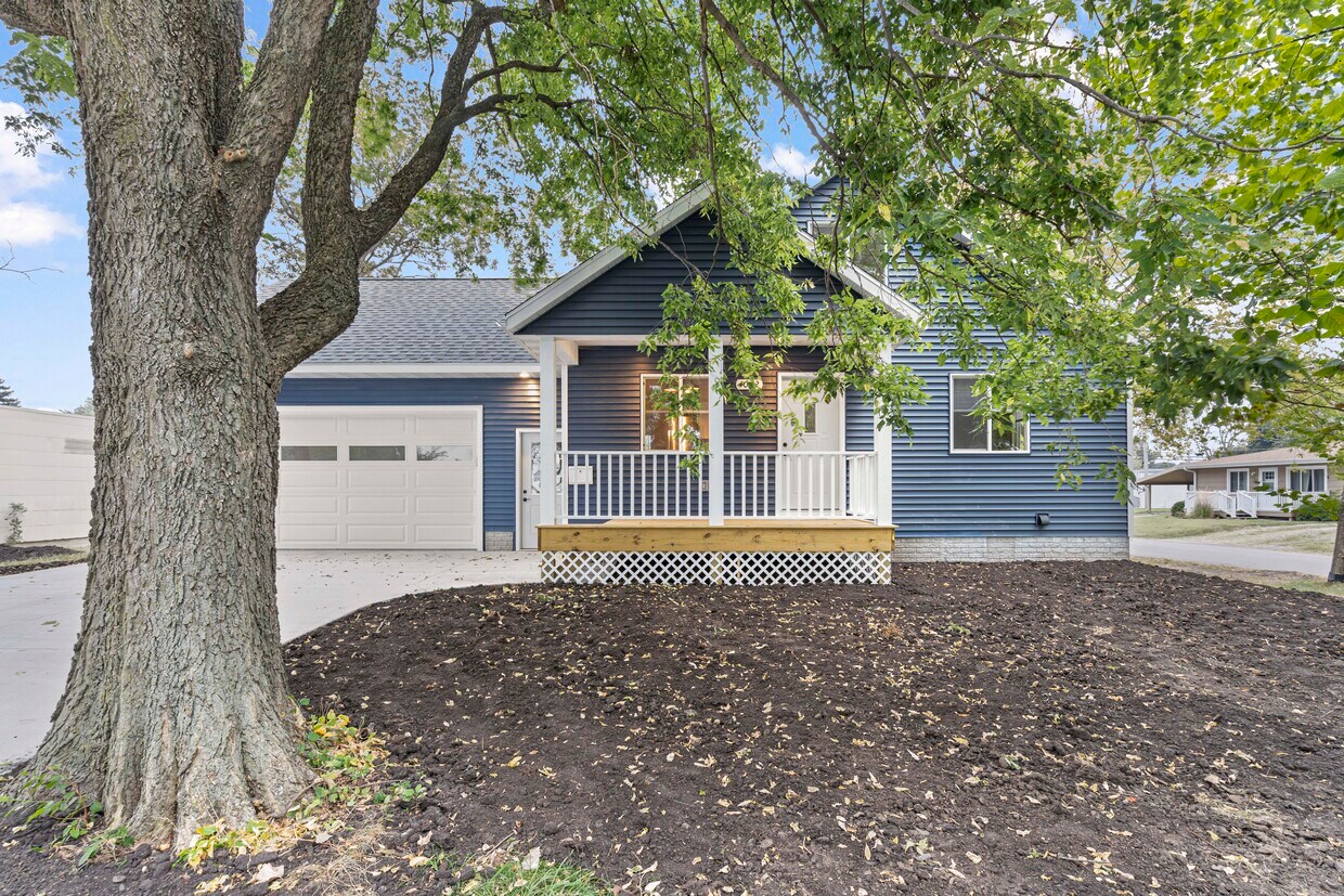 1002 D Ave, Nevada, IA 50201 House Rental in Nevada, IA