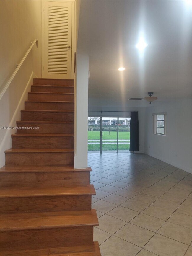 Foto del edificio - 7344 SW 82nd St