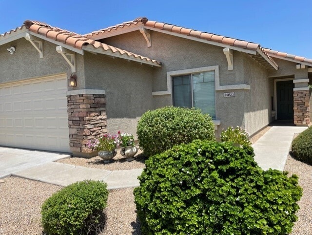 Building Photo - Surprise Farms Looking for perfect. It's h...