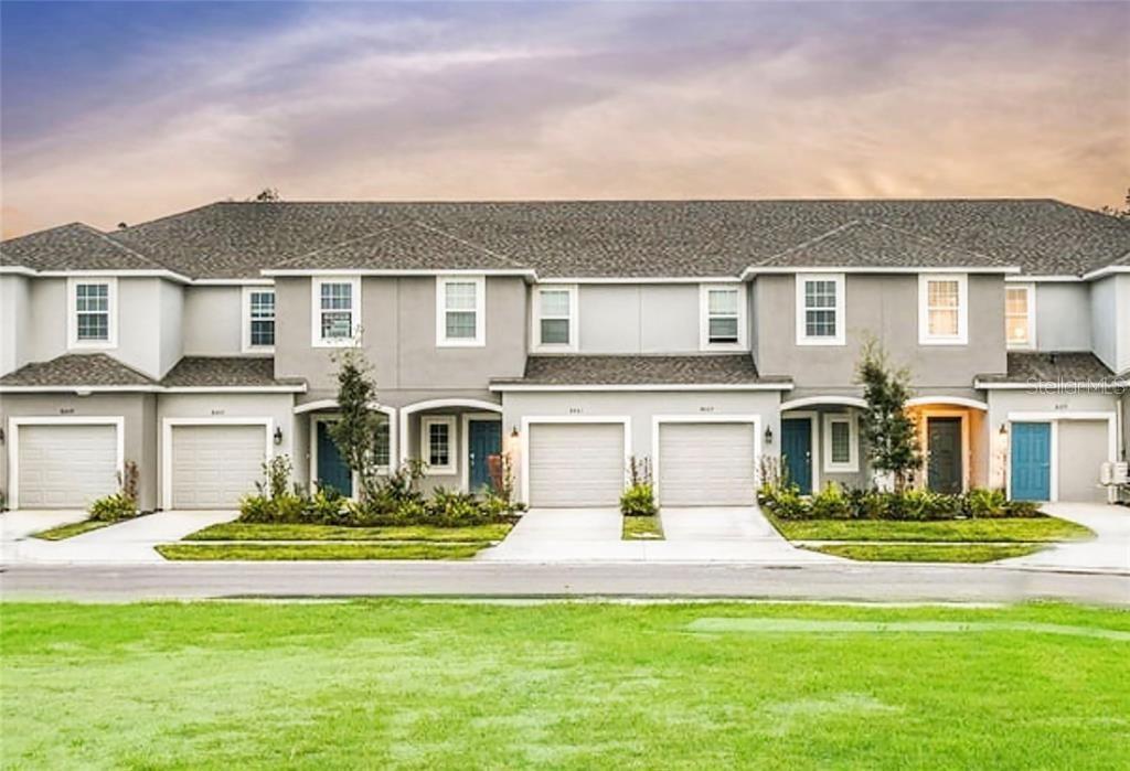 Foto principal - 8500 Lunar Skye St